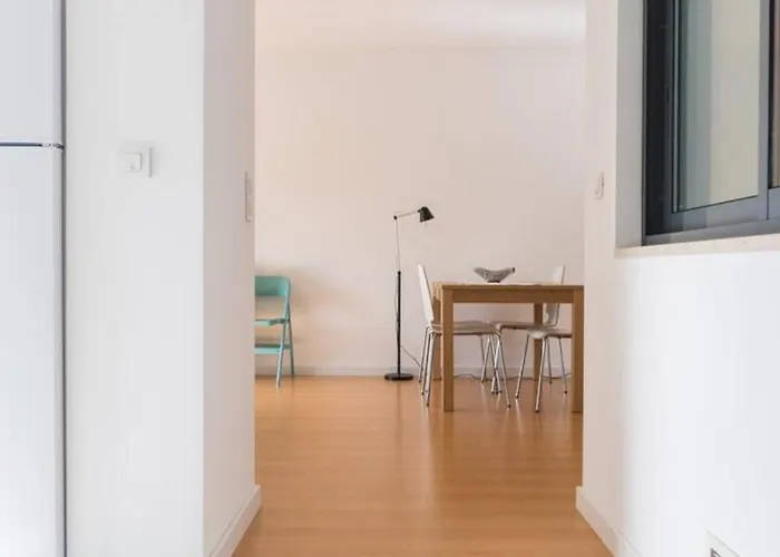 Apartment Cool In Location *